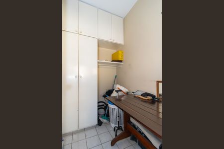 Apartamento à venda com 272m², 4 quartos e 3 vagasÁrea de Serviço