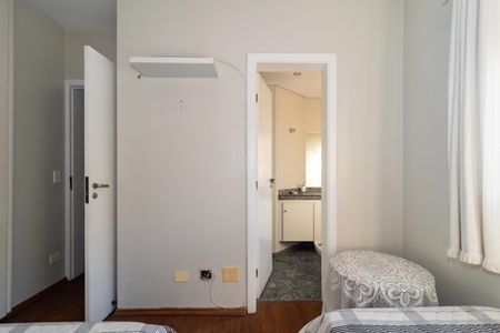 Apartamento à venda com 272m², 4 quartos e 3 vagasSuíte 2