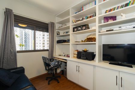 Apartamento à venda com 272m², 4 quartos e 3 vagasEscritório