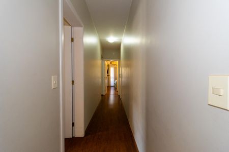 Apartamento à venda com 272m², 4 quartos e 3 vagasCorredor