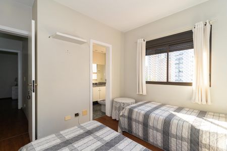 Apartamento à venda com 272m², 4 quartos e 3 vagasSuíte 2