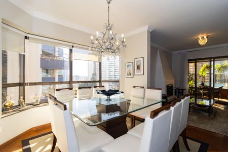 Apartamento à venda com 272m², 4 quartos e 3 vagasSala