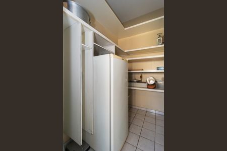 Apartamento à venda com 272m², 4 quartos e 3 vagasÁrea de Serviço