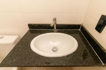 Apartamento à venda com 49m², 2 quartos e 1 vaga Apartamento à venda com 49m², 2 quartos e 1 vagaBanheiro