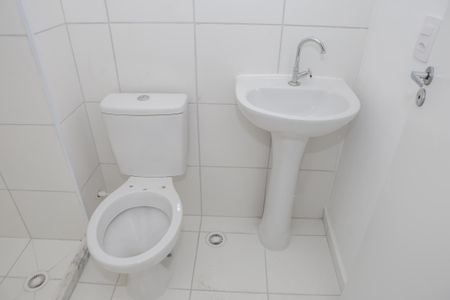 Apartamento à venda com 43m², 2 quartos e sem vaga Apartamento à venda com 43m², 2 quartos e sem vagaBanheiro da Suíte