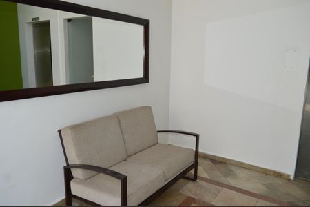 Apartamento para alugar com 72m², 2 quartos e 2 vagasHall