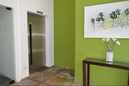 Apartamento para alugar com 72m², 2 quartos e 2 vagasElevador