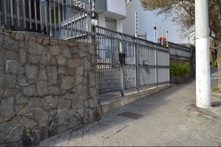 Apartamento para alugar com 72m², 2 quartos e 2 vagasFachada