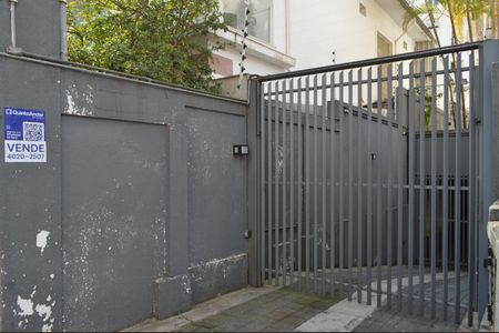 Apartamento para alugar com 72m², 2 quartos e 2 vagasFachada + Plaquinha