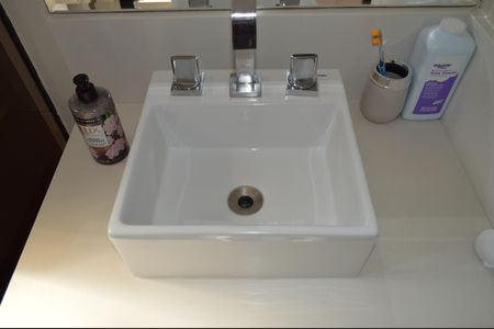 Apartamento para alugar com 72m², 2 quartos e 2 vagasBanheiro da Suíte