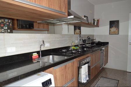 Apartamento para alugar com 72m², 2 quartos e 2 vagasCozinha e Área de Serviço