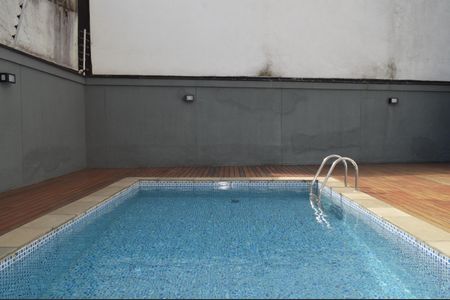 Apartamento para alugar com 72m², 2 quartos e 2 vagasPiscina