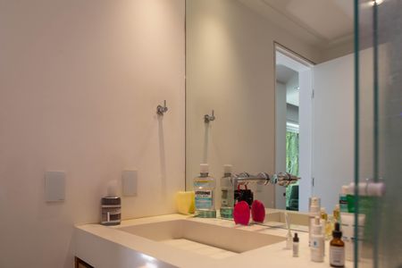 Apartamento à venda com 90m², 1 quarto e 2 vagasBanheiro da Suíte