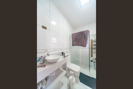 Casa à venda com 225m², 2 quartos e 4 vagas Casa à venda com 225m², 2 quartos e 4 vagasBanheiro da Suíte 2