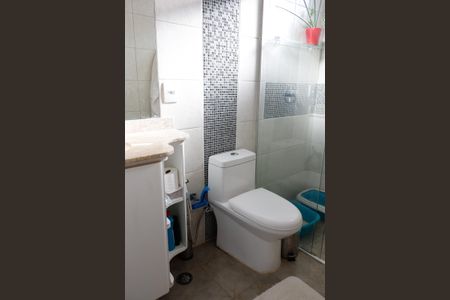 Casa à venda com 444m², 4 quartos e 4 vagas Casa à venda com 444m², 4 quartos e 4 vagasBanheiro da Suíte 1