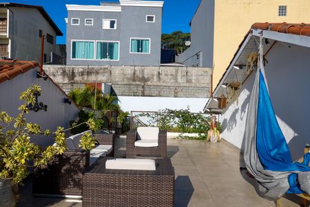 Casa à venda com 444m², 4 quartos e 4 vagas Casa à venda com 444m², 4 quartos e 4 vagasSacada