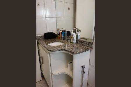 Casa à venda com 444m², 4 quartos e 4 vagas Casa à venda com 444m², 4 quartos e 4 vagasBanheiro da Suíte 3