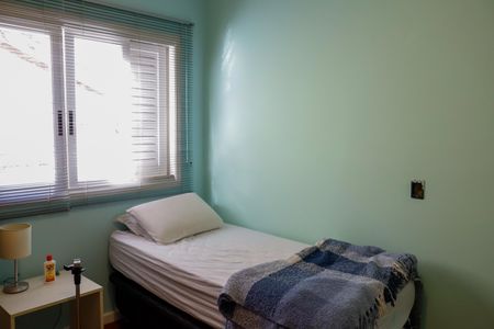 Casa à venda com 444m², 4 quartos e 4 vagas Casa à venda com 444m², 4 quartos e 4 vagasQuarto 3 - Suíte