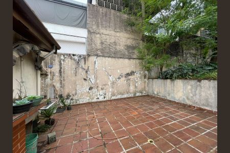 Casa para alugar com 191m², 3 quartos e 1 vagaQuintal