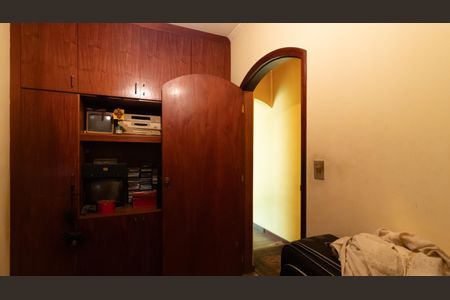 Casa à venda com 209m², 4 quartos e 3 vagas Casa à venda com 209m², 4 quartos e 3 vagasQuarto 2