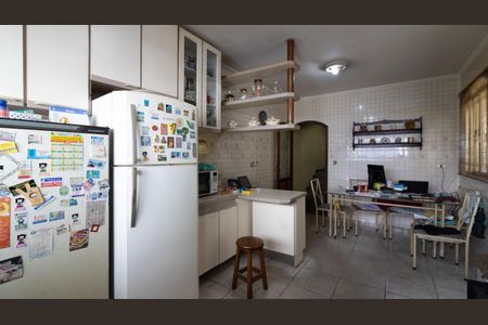 Casa à venda com 209m², 4 quartos e 3 vagas Casa à venda com 209m², 4 quartos e 3 vagasCozinha