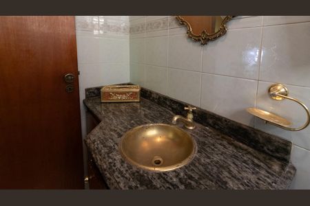 Casa à venda com 209m², 4 quartos e 3 vagas Casa à venda com 209m², 4 quartos e 3 vagasLavabo