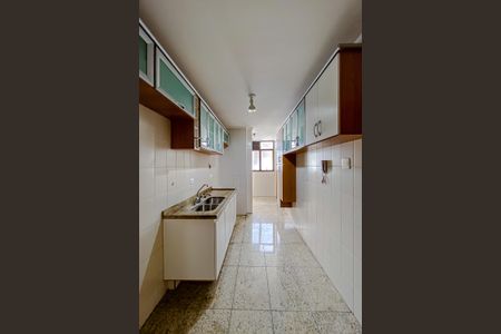 Apartamento à venda com 177m², 4 quartos e 2 vagasCozinha