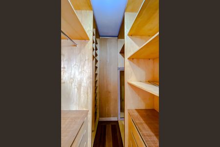 Apartamento à venda com 177m², 4 quartos e 2 vagasSuíte