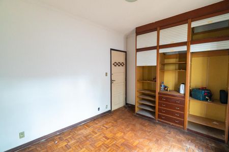 Casa à venda com 250m², 4 quartos e 2 vagasSuite