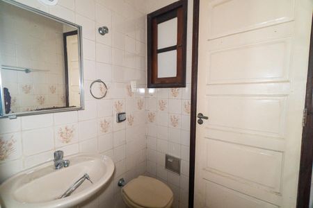 Casa à venda com 250m², 4 quartos e 2 vagasBanheiro 1