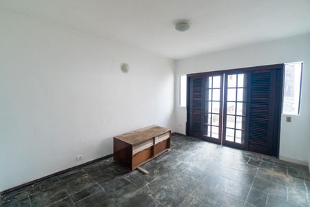 Casa à venda com 250m², 4 quartos e 2 vagasSala