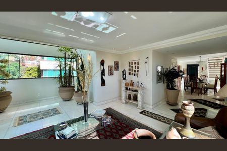 Apartamento à venda com 292m², 4 quartos e 4 vagasSala