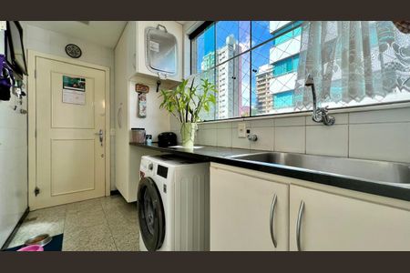 Apartamento à venda com 292m², 4 quartos e 4 vagasÁrea de Serviço