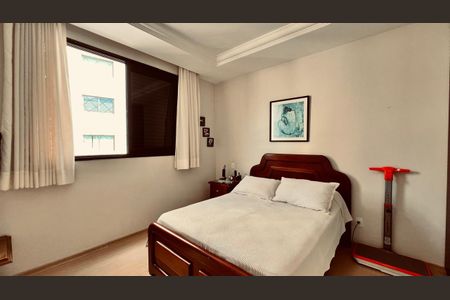 Apartamento à venda com 292m², 4 quartos e 4 vagasQuarto