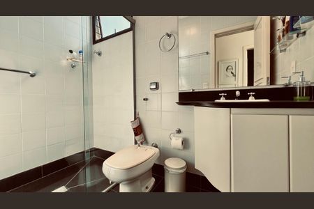 Apartamento à venda com 292m², 4 quartos e 4 vagasBanheiro