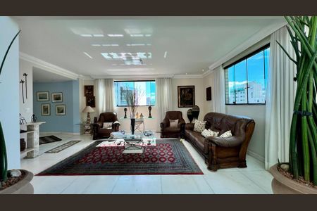 Apartamento à venda com 292m², 4 quartos e 4 vagasSala