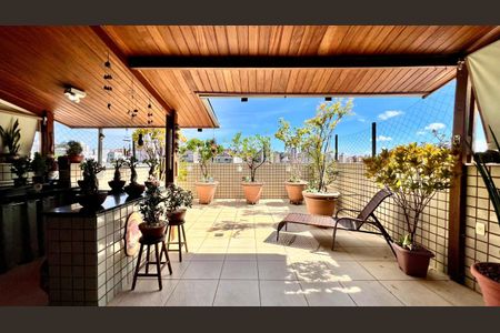 Apartamento à venda com 292m², 4 quartos e 4 vagasTerraço