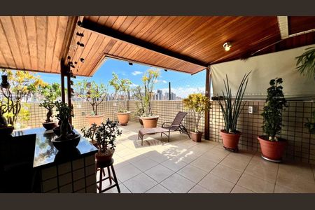 Apartamento à venda com 292m², 4 quartos e 4 vagasTerraço