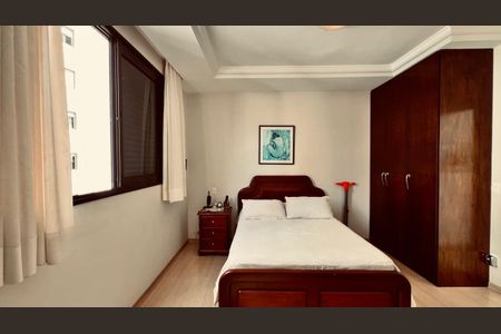 Apartamento à venda com 292m², 4 quartos e 4 vagasQuarto