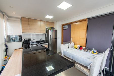 Apartamento para alugar com 50m², 2 quartos e 1 vaga Apartamento para alugar com 50m², 2 quartos e 1 vagaVaranda/cozinha