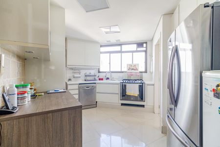 Apartamento à venda com 227m², 3 quartos e 3 vagasCozinha