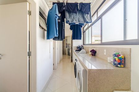 Apartamento à venda com 227m², 3 quartos e 3 vagasÁrea de Serviço