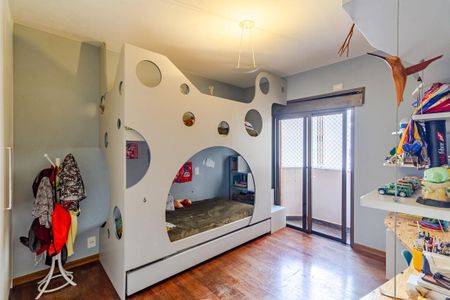 Apartamento à venda com 227m², 3 quartos e 3 vagasSuíte 2