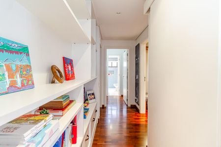 Apartamento à venda com 227m², 3 quartos e 3 vagasCorredor