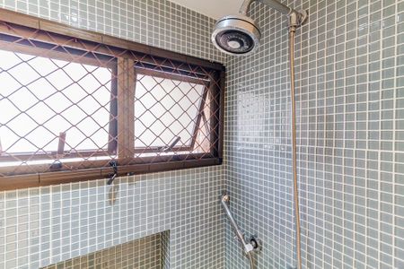 Apartamento à venda com 227m², 3 quartos e 3 vagasBanheiro da Suíte 2