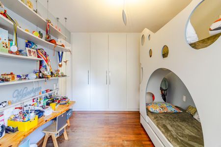 Apartamento à venda com 227m², 3 quartos e 3 vagasSuíte 2