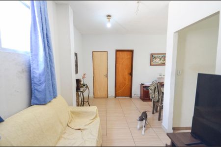 Casa à venda com 60m², 3 quartos e sem vagaSala