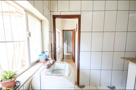 Casa à venda com 60m², 3 quartos e sem vagaÁrea de Serviço