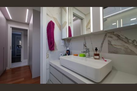 Apartamento à venda com 125m², 3 quartos e 3 vagasBanheiro da Suíte