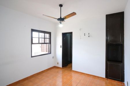 Casa à venda com 200m², 4 quartos e 3 vagasSuíte